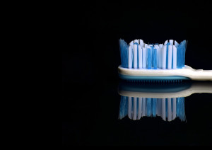 Mejora tu higiene bucodental con dentífricos naturales